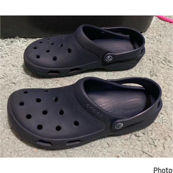 Crocs - Picture 3 of 7